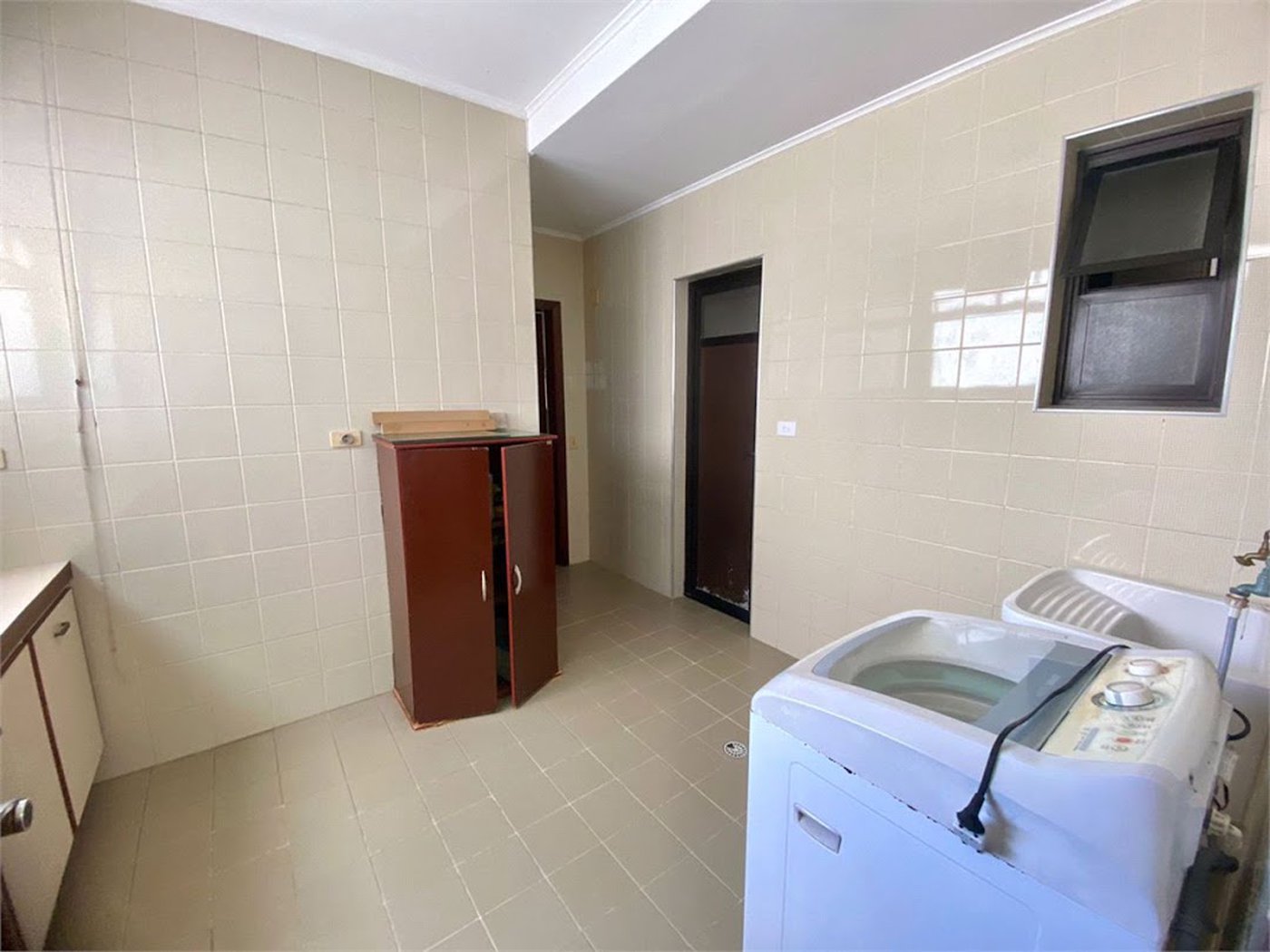 Apartamento Residencial à venda, Centro, Guarujá - AP1385.