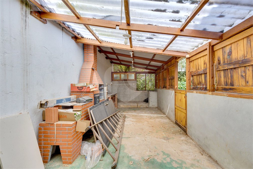 Sobrado à venda ou para alugar com 4 quartos em Jardim Petrópolis, São Paulo, SP