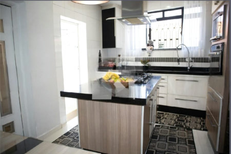Casa à venda com 3 quartos, sendo 1 suíte, em Vila Gustavo, São Paulo, SP