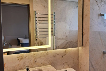 Apartamento à venda com 3 suítes em Moema, São Paulo, SP