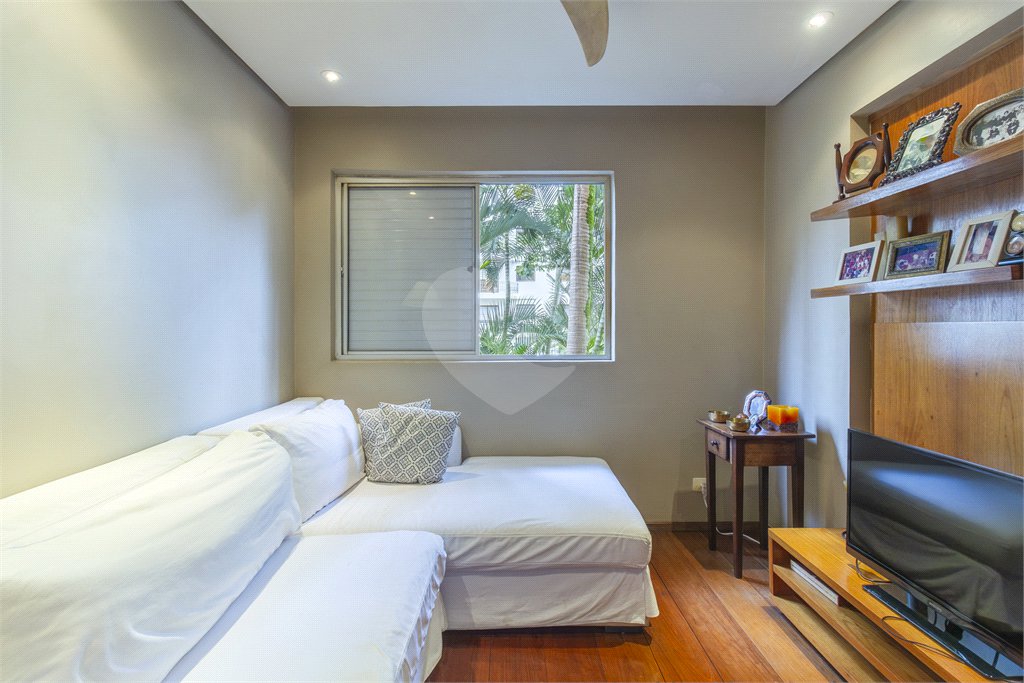 Apartamento à venda com 3 quartos, sendo 1 suíte,  em Sumarezinho, São Paulo, SP