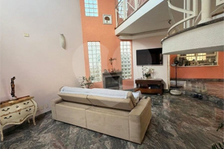 Casa à venda com 4 quartos, sendo 2 suítes, no condomínio Milennium, Valinhos - SP