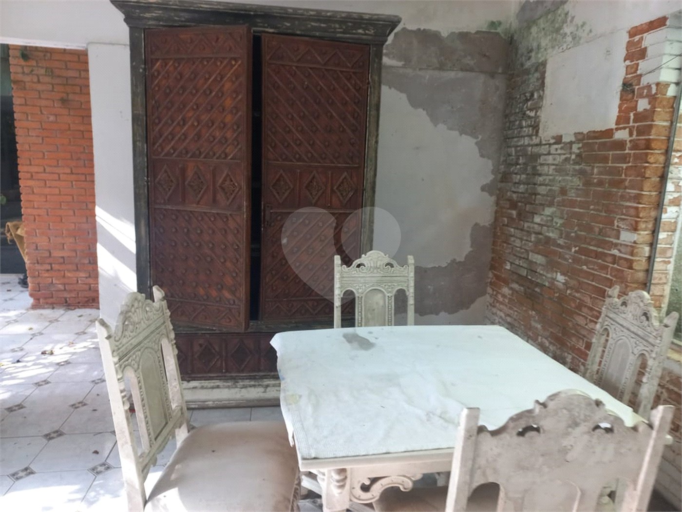 Casa à venda com 3 quartos, sendo 2 suítes, em Morumbi, São Paulo, SP