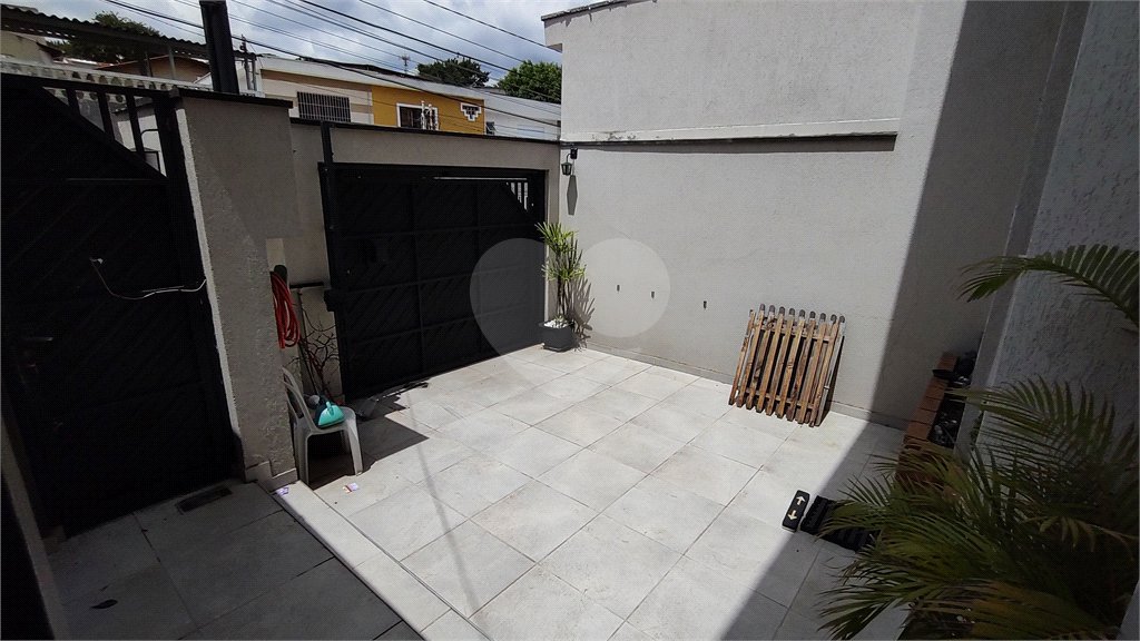 Sobrado à venda com 3 quartos, sendo 1 suíte, em Parque São Domingos, São Paulo, SP