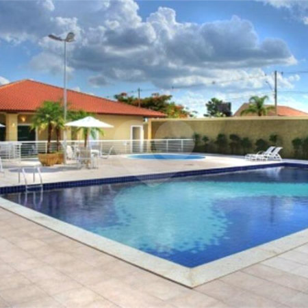 Casa à venda com 3 quartos, sendo 1 suíte,  no condomínio Vila Aracoara, Araraquara - SP