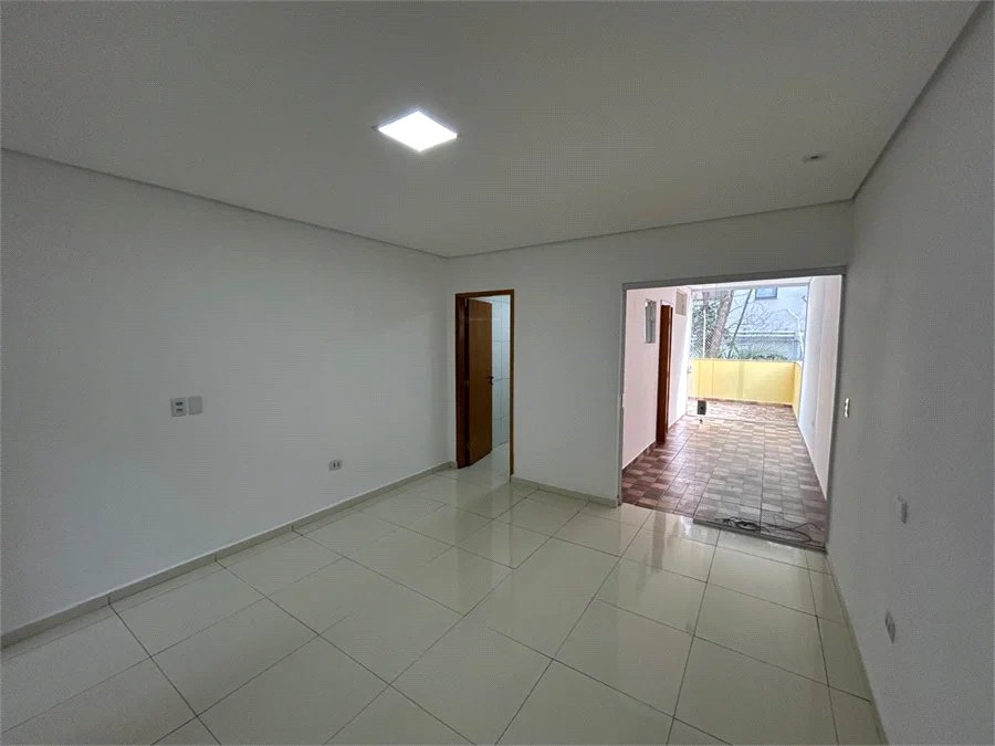 Casa de Vila para alugar com 4 suítes em Vila Romana, São Paulo, SP