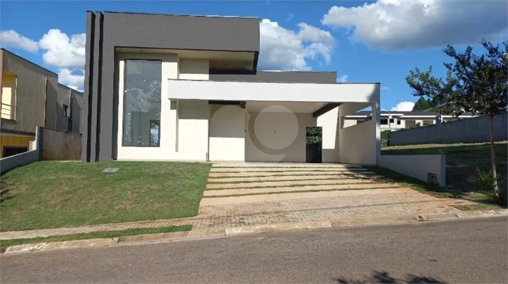 Casa à venda com 4 quartos, sendo 3 suítes,  no condomínio Samballa 3, Atibaia - SP