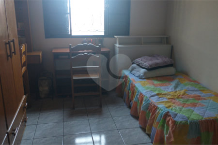 Casa à venda com 4 quartos, sendo 2 suítes,  em Conjunto Habitacional Brás Cubas, Mogi das Cruzes, SP