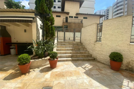 Apartamento à venda com 4 quartos, sendo 2 suítes,  em Vila Hamburguesa, São Paulo, SP