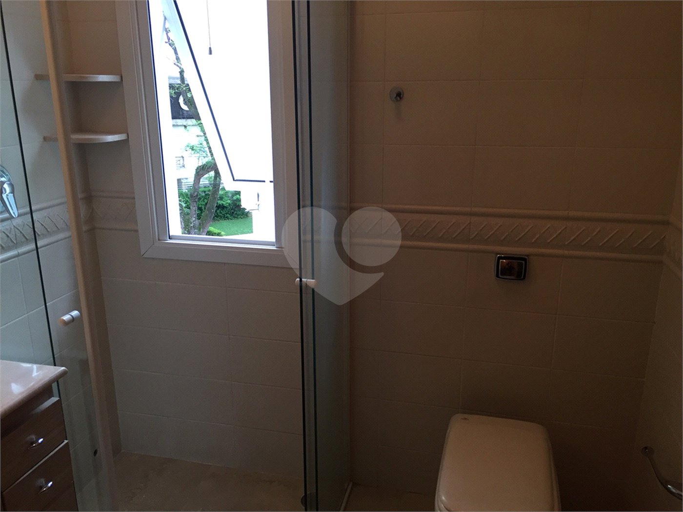 Casa à venda com 4 quartos, sendo 2 suítes, no condomínio Residencial Morumbi, São Paulo - SP