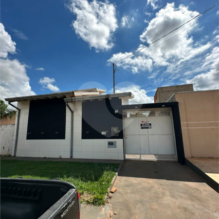 Casa para alugar com 2 quartos, sendo 1 suíte, em Parque dos Ipês III, Ponta Porã, MS