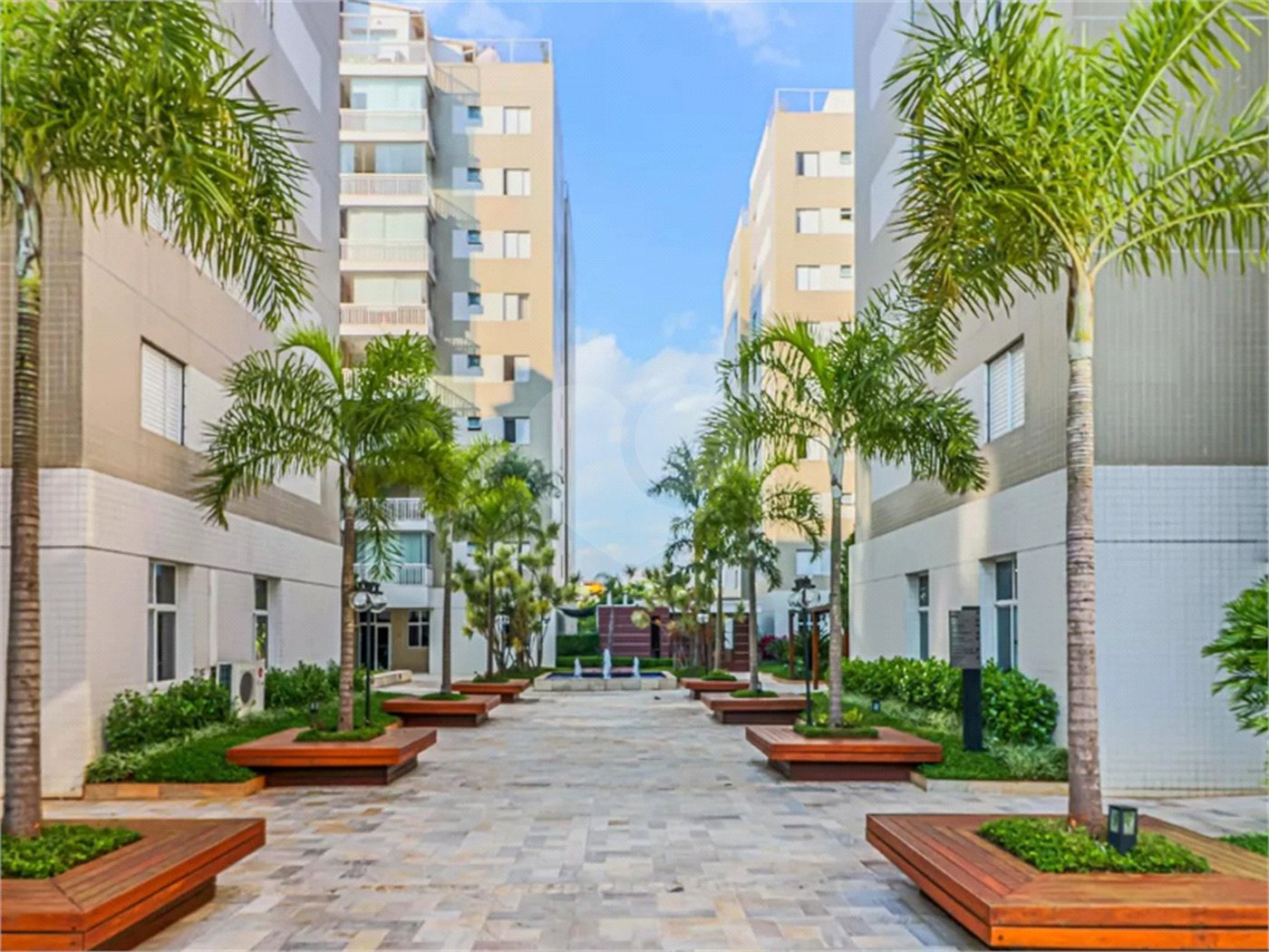 Apartamento à venda com 4 quartos, sendo 1 suíte, em Vila Polopoli, São Paulo, SP
