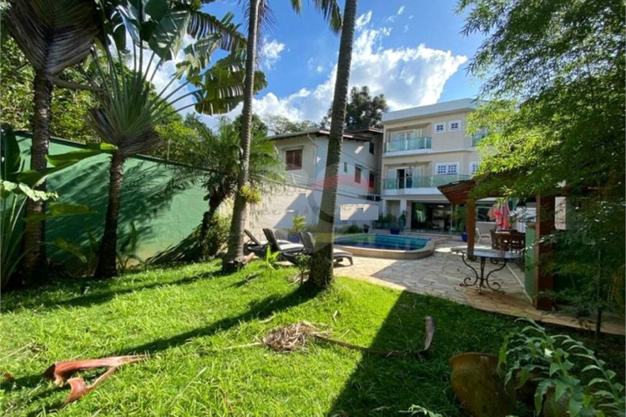 Casa à venda com 4 suítes em Jardim Floresta, São Paulo, SP