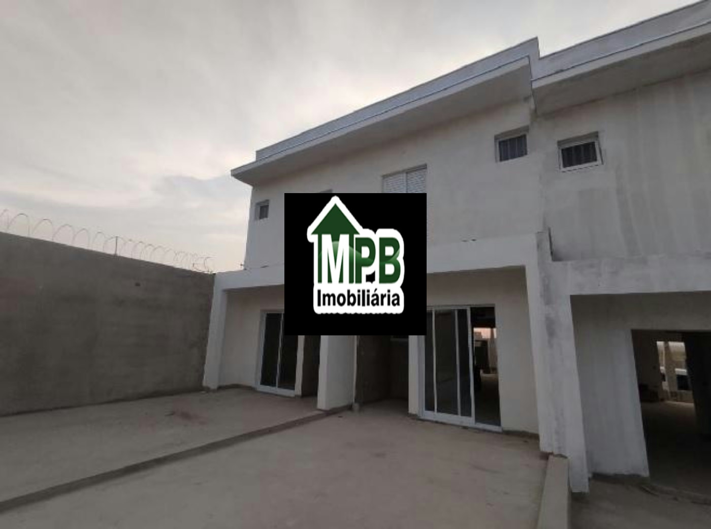 Sobrado à venda com 2 quartos, sendo 1 suíte, em Loteamento Santa Cristina, Sorocaba, SP