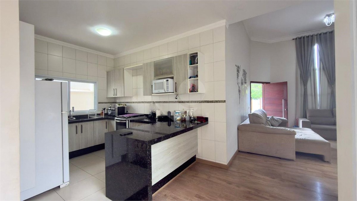 Casa à venda com 4 quartos, sendo 1 suíte,  no condomínio Portobello Sorocaba, Sorocaba - SP