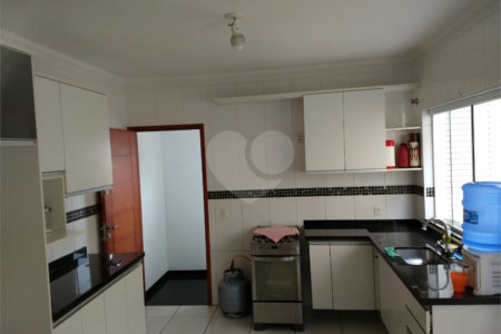 Sobrado à venda com 3 quartos, sendo 1 suíte, em Vila Mazzei, São Paulo, SP