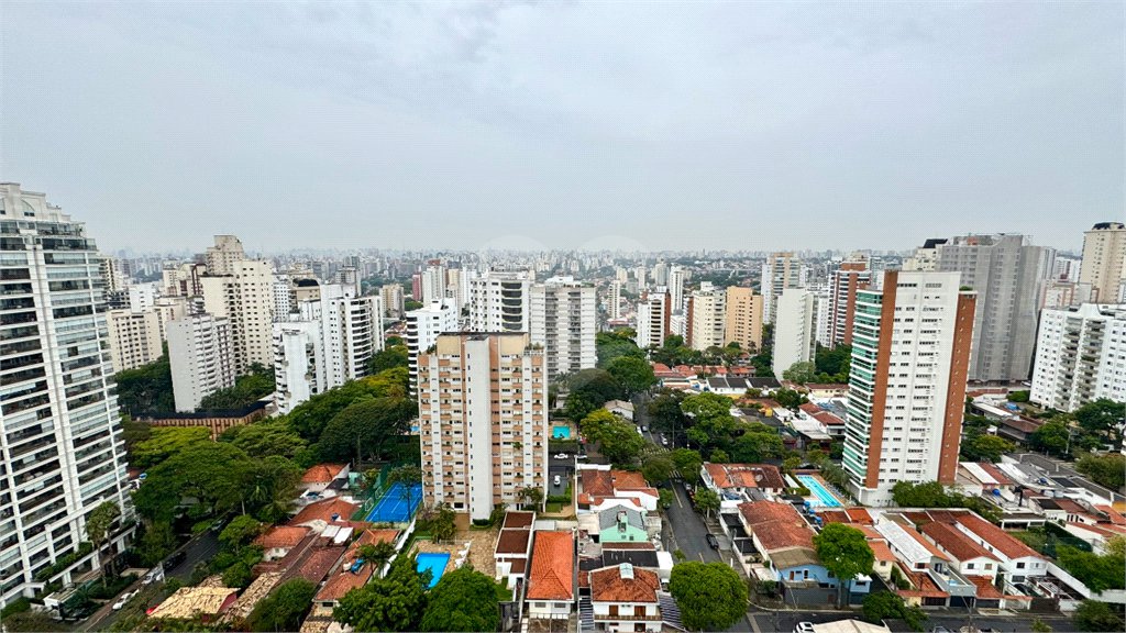 Apartamento à venda com 3 suítes em Brooklin, São Paulo, SP