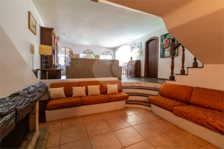 Casa de Vila à venda com 4 quartos, sendo 2 suítes, em Alto da Boa Vista, São Paulo, SP