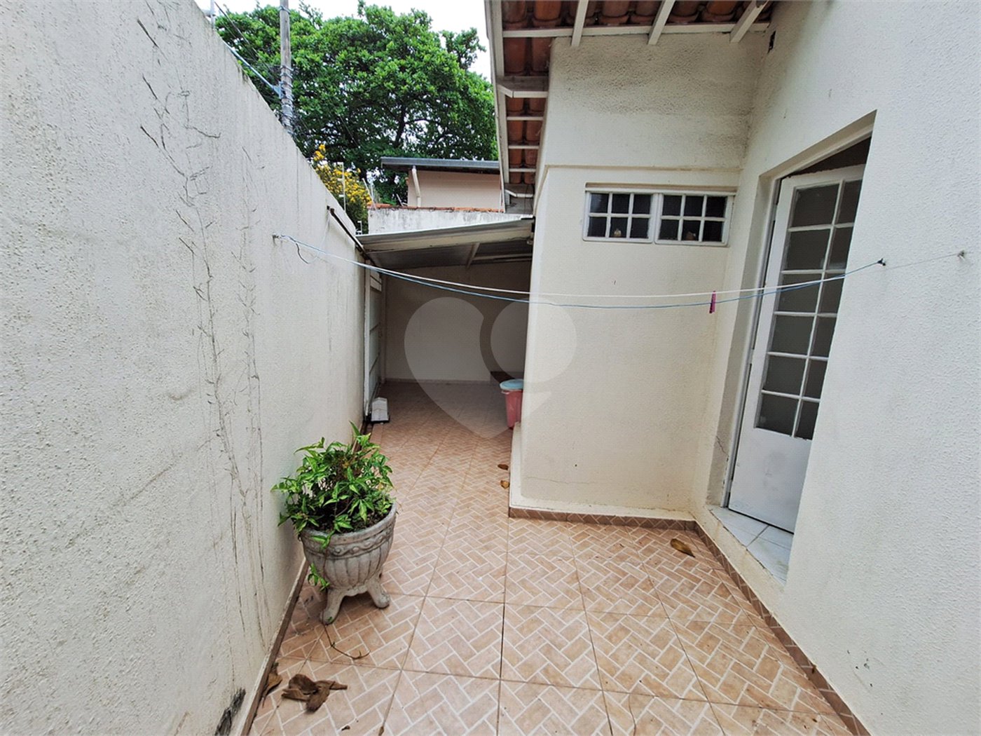 Casa à venda com 3 quartos, sendo 1 suíte, em Jardim Vergueiro, Sorocaba, SP