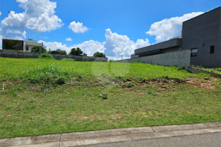 Terreno à venda com 1 suíte no condomínio Campo de Toscana, Vinhedo - SP