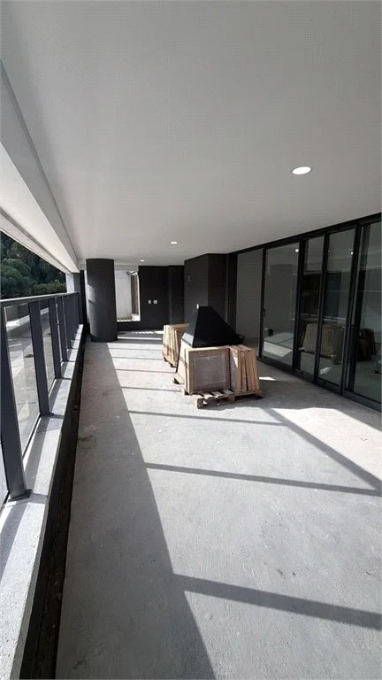 Apartamento à venda com 4 suítes em Vila Cordeiro, São Paulo, SP