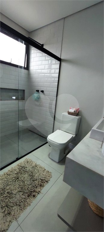 Casa à venda ou para alugar com 4 suítes no condomínio Figueira Garden, Atibaia - SP