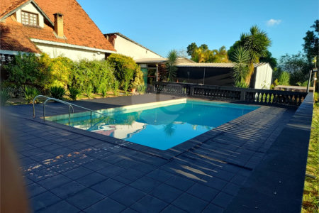 Casa à venda ou para alugar com 9 quartos, sendo 5 suítes, no condomínio Residencial Rio Verde, Araçoiaba da Serra - SP