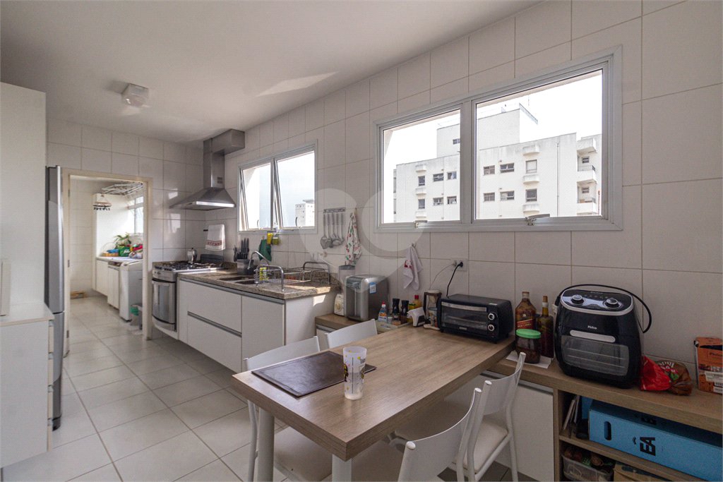 Apartamento à venda com 3 suítes em Paraíso, São Paulo, SP