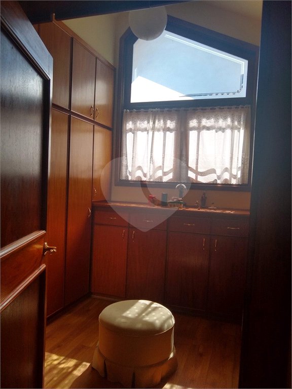 Casa à venda com 4 quartos, sendo 2 suítes, no condomínio Osato, Atibaia - SP