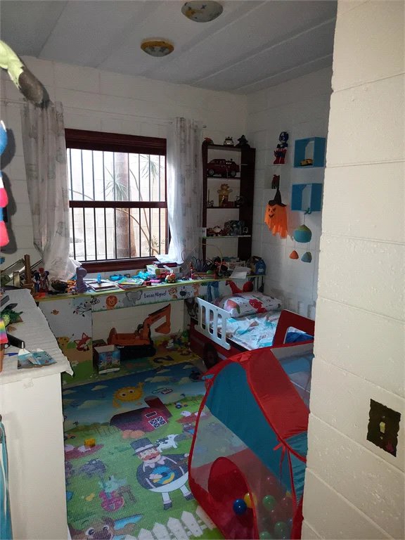 Casa à venda com 3 quartos, sendo 1 suíte,  em Jardim Leonor, São Paulo, SP