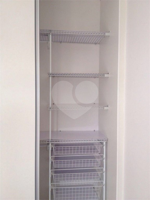 Apartamento à venda com 3 quartos, sendo 1 suíte,  em Jardim Parque Morumbi, São Paulo, SP