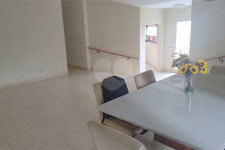 Casa à venda com 3 quartos, sendo 2 suítes, no condomínio Cafezal VI, Itupeva - SP