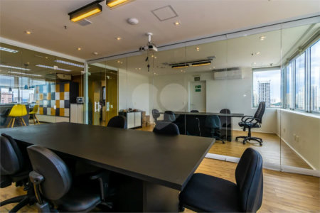 Conjunto comercial reformado á venda na Mooca