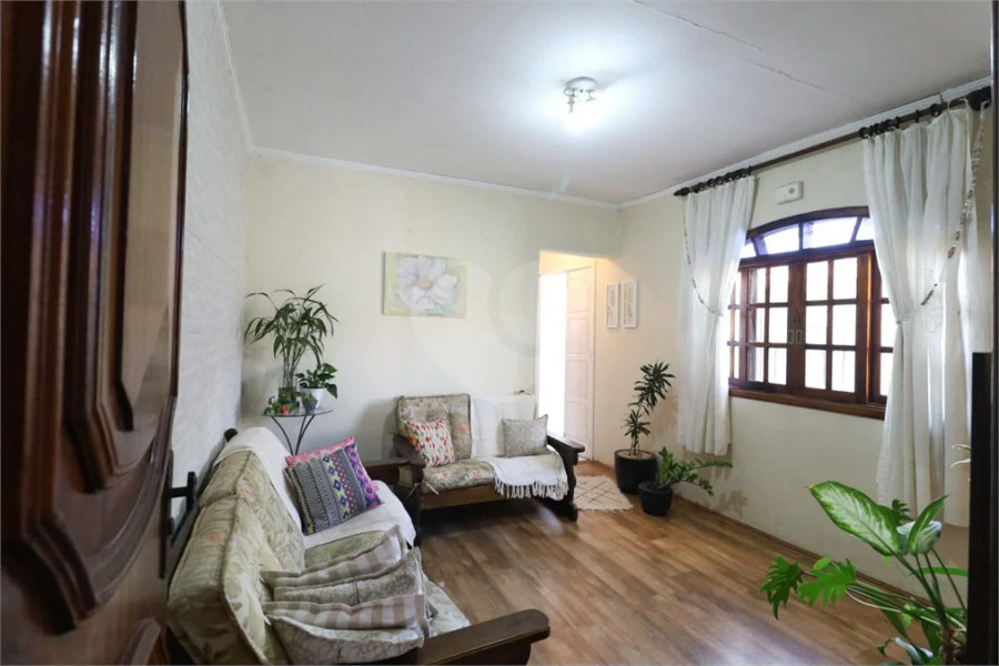 Casa à venda com 3 quartos, sendo 1 suíte,  em Vila Medeiros, São Paulo, SP