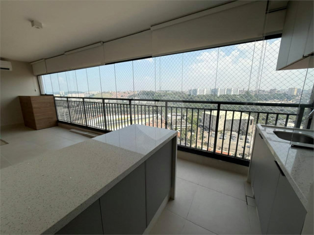 Apartamento à venda com 4 quartos, sendo 3 suítes,  em Santo Amaro, São Paulo, SP