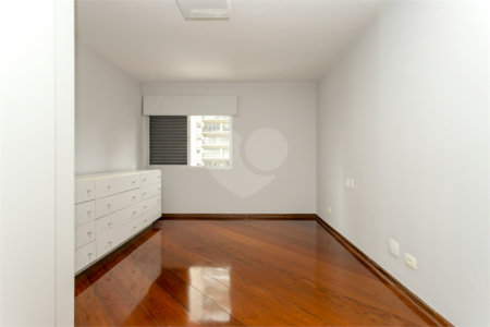 Apartamento à venda com 4 quartos, sendo 3 suítes, em Perdizes, São Paulo, SP