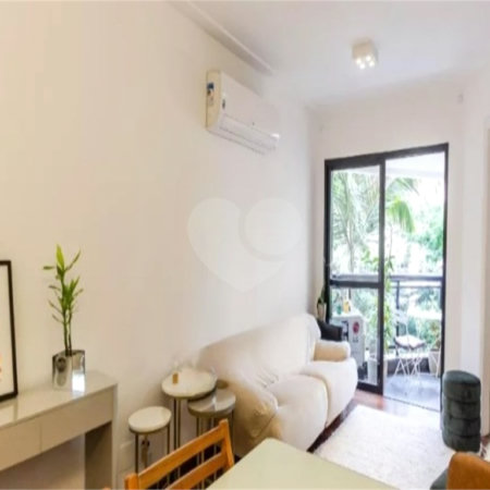 Apartamento à venda com 2 quartos, sendo 1 suíte, em Moema, São Paulo, SP