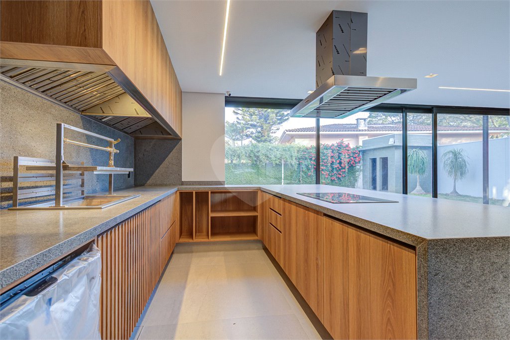 Casa à venda com 3 suítes em Granja Julieta, São Paulo, SP
