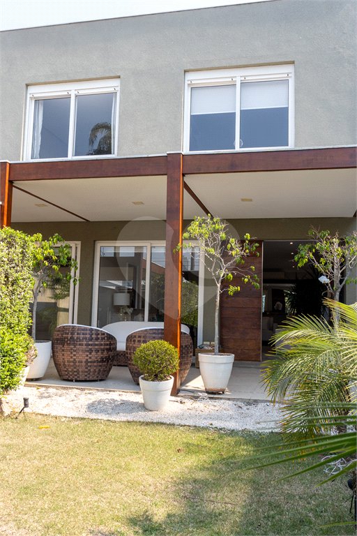 Casa à venda com 3 suítes em Chácara Monte Alegre, São Paulo, SP