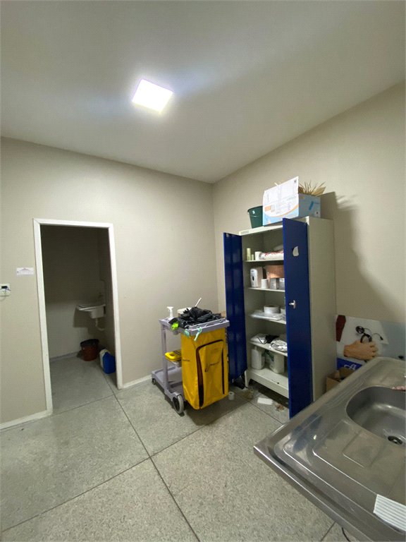 Salão Comercial para alugar em Vila Romanópolis, Ferraz de Vasconcelos, SP