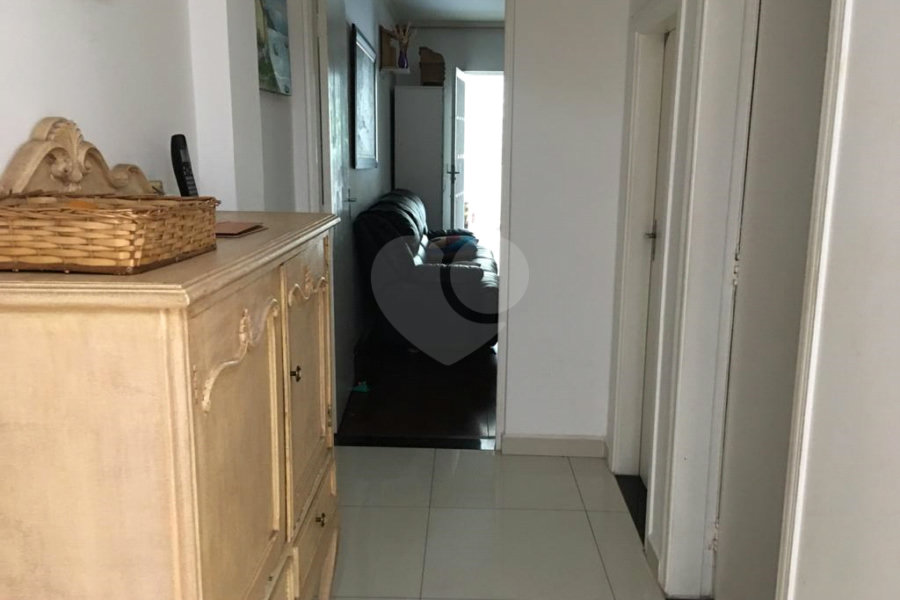 Sobrado à venda com 4 quartos, sendo 3 suítes,  em Tremembé, São Paulo, SP