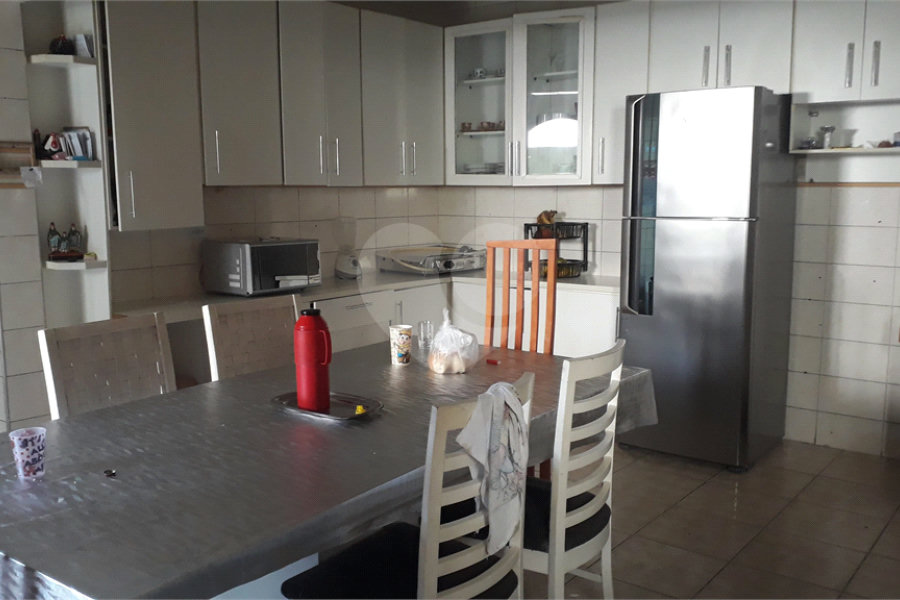Sobrado à venda com 4 quartos, sendo 1 suíte, em Vila Nova Cachoeirinha, São Paulo, SP
