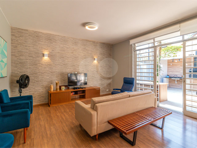 Casa Térrea à venda com 3 quartos, sendo 1 suíte,  em Chácara Santo Antônio, São Paulo, SP