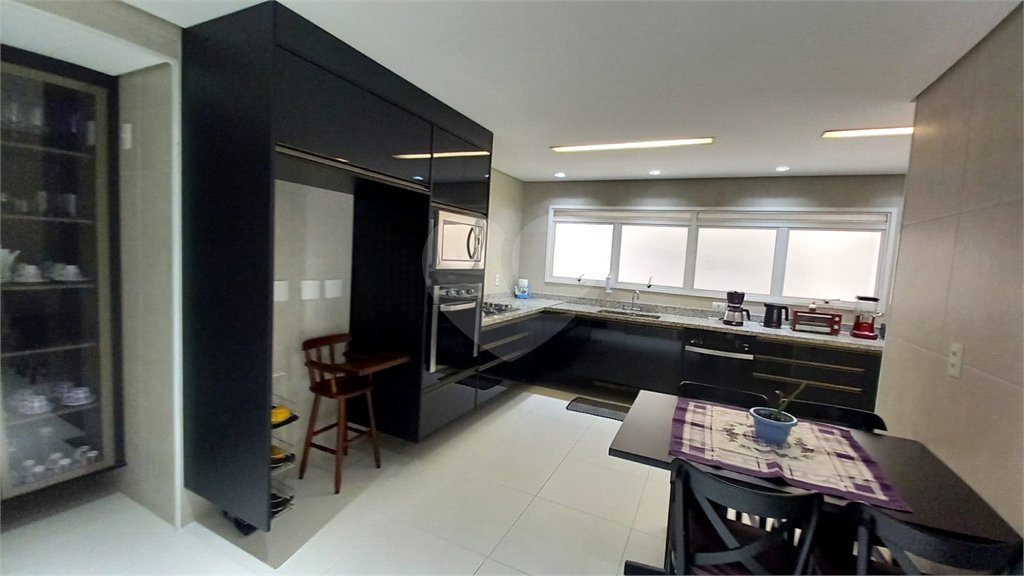 Apartamento à venda com 4 suítes em Vila Suzana, São Paulo, SP