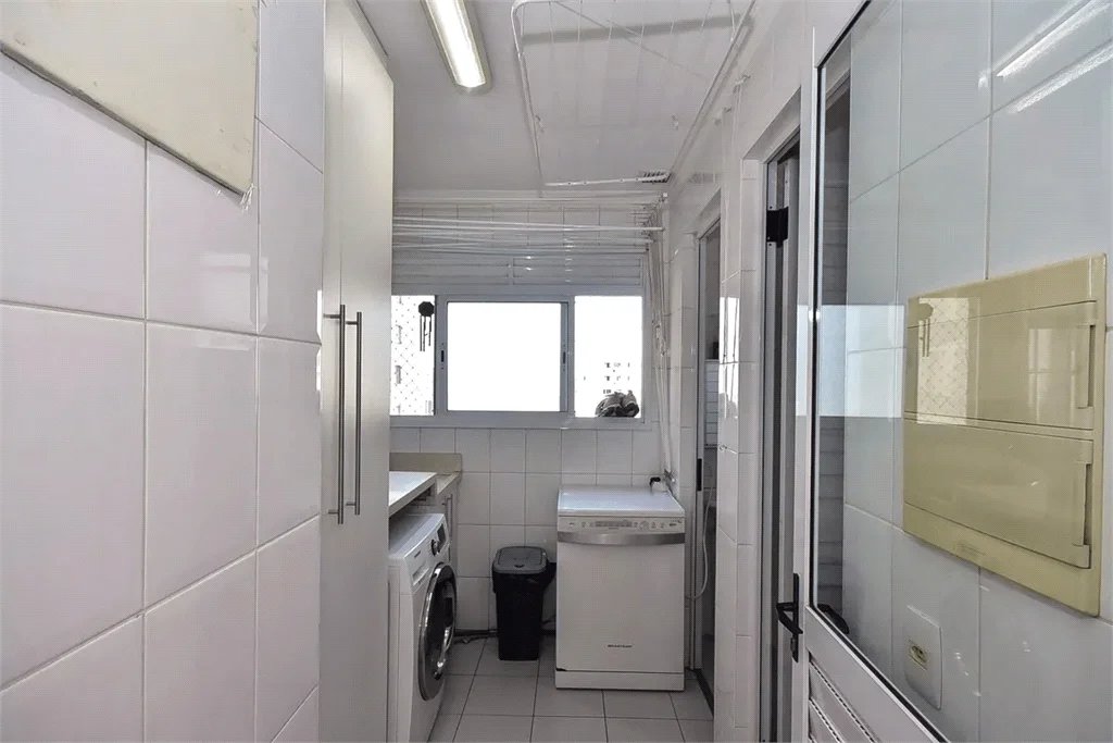 Apartamento à venda com 3 suítes em Lar São Paulo, São Paulo, SP