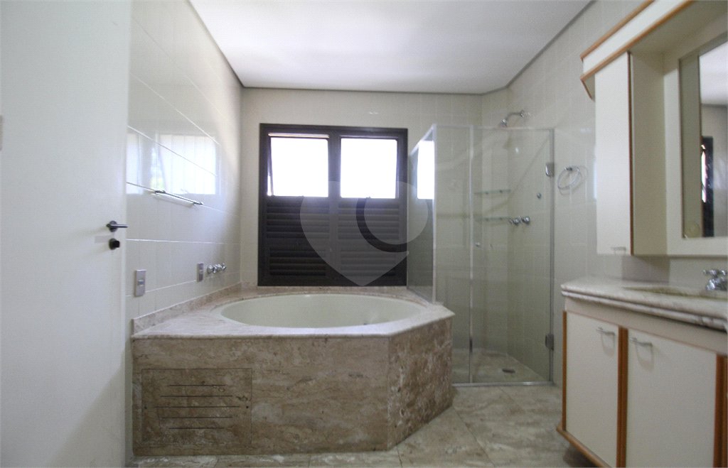 Apartamento à venda com 3 suítes em Vila Suzana, São Paulo, SP