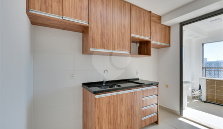 Apartamento à venda com 3 quartos, sendo 1 suíte,  em Chácara Santo Antônio, São Paulo, SP