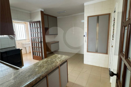 Casa à venda com 3 quartos, sendo 1 suíte,  no condomínio Edifício Crescencia Carolo Balbo, Ribeirão Preto - SP