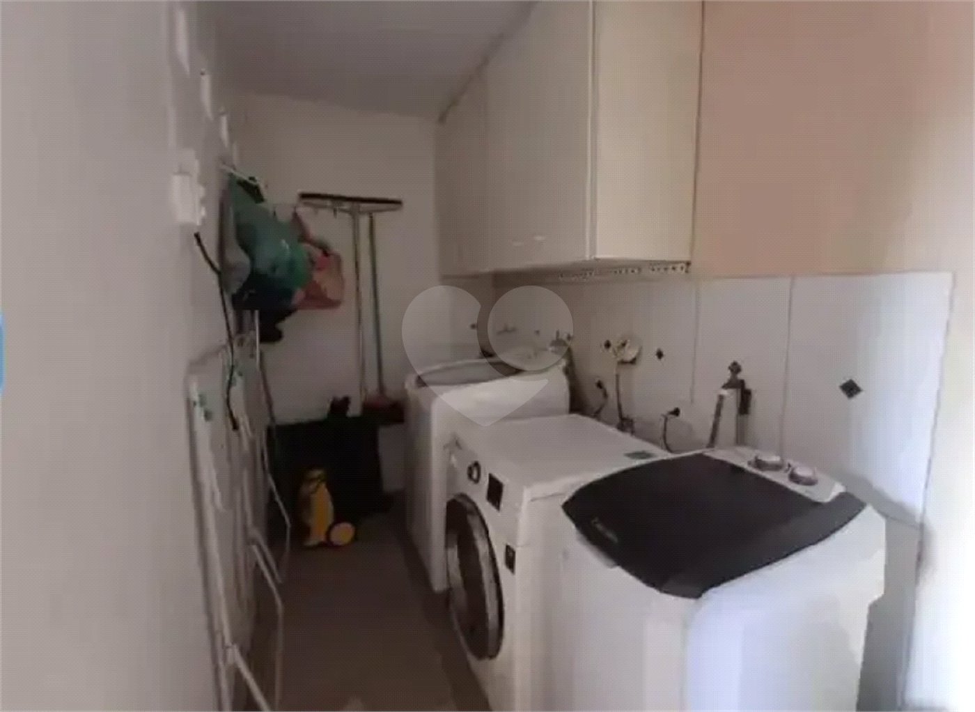Sobrado à venda com 4 quartos, sendo 1 suíte, em Jaraguá, São Paulo, SP
