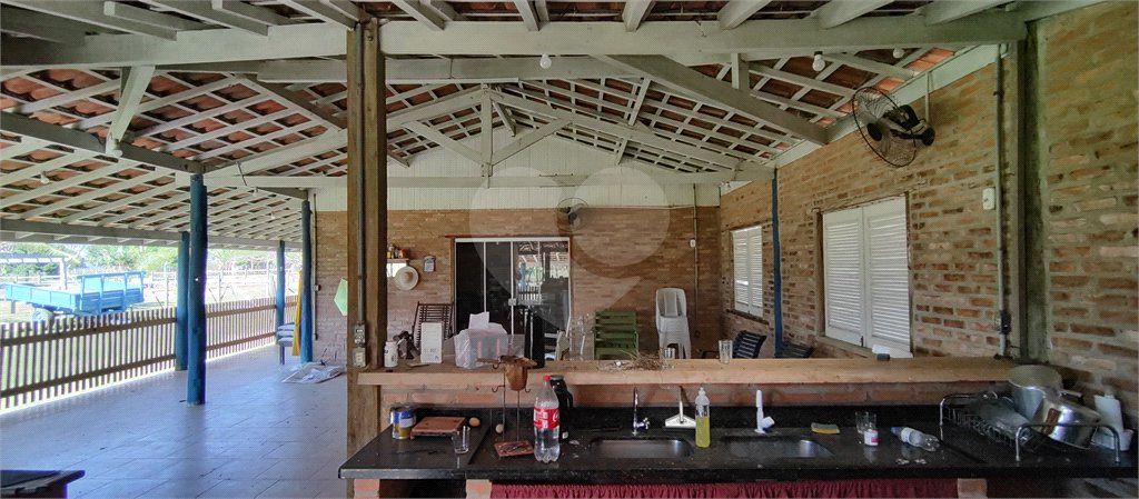 Sítio à venda com 2 suítes em Buru, Salto, SP
